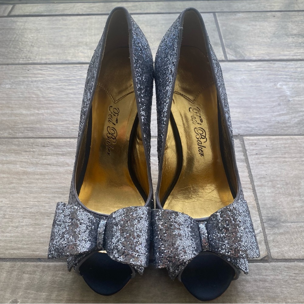Ted Baker London Keanah Glitter Heel Pumps